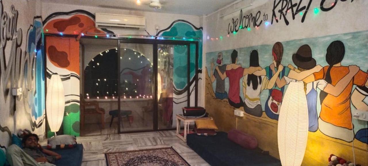 Krazy Solo Hostel Bombay Exterior foto